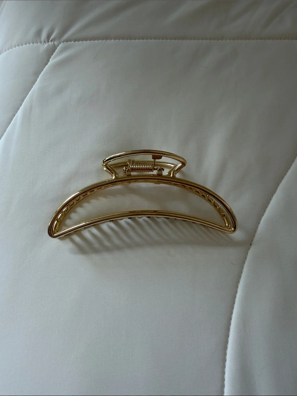 Lulu's Gold Metal Half-Moon Hair Claw Clip
